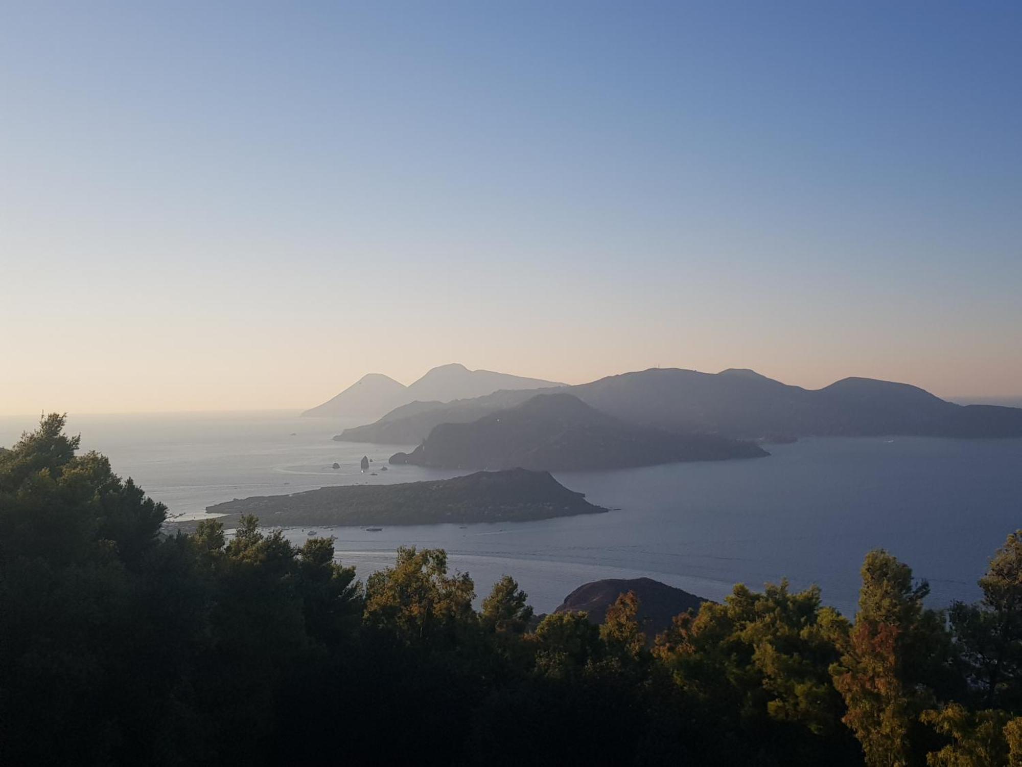 Almar Bnb Vulcano  Exterior photo